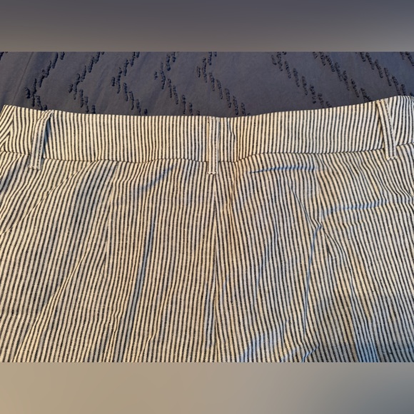 Elegant Gray Wide-Leg Women's Pants - Picture 12 of 16